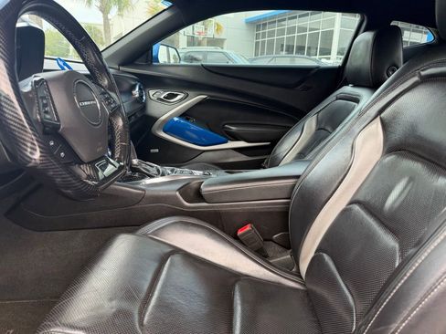 Used 2018 Chevrolet Camaro LT w/ RS Package image 8