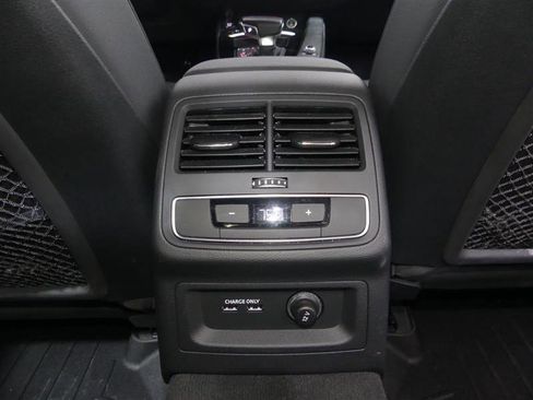Used 2022 Audi A4 2.0T Premium Plus image 32