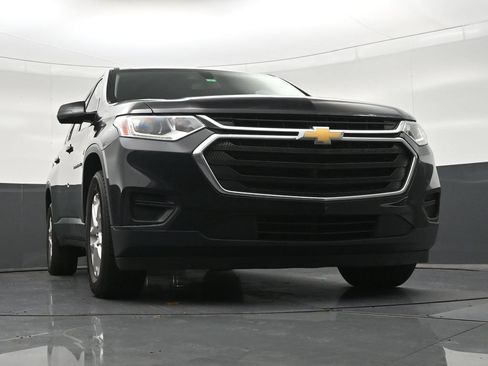 Used 2018 Chevrolet Traverse LS FWD image 32