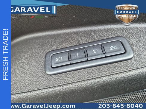 Used 2015 Chevrolet Suburban LT w/ Luxury Package AWD/4WD image 10