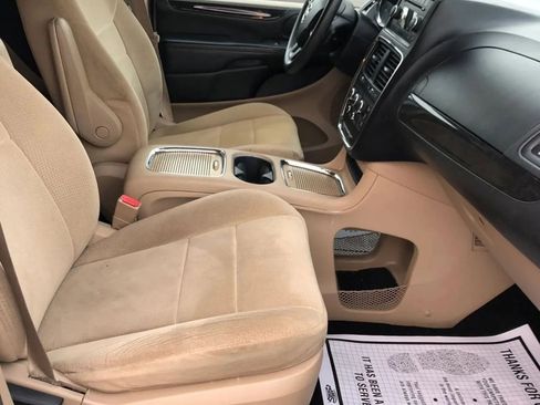 Used 2014 Dodge Grand Caravan SXT FWD image 14