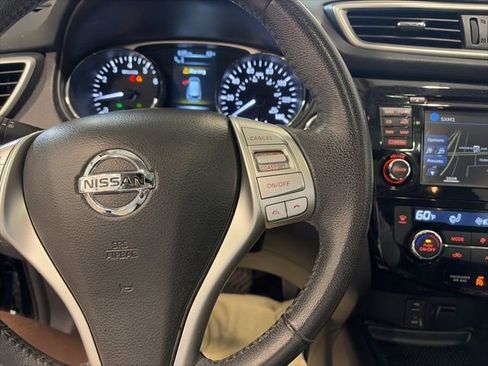 Used 2016 Nissan Rogue SL w/ SL Premium Package AWD/4WD image 19