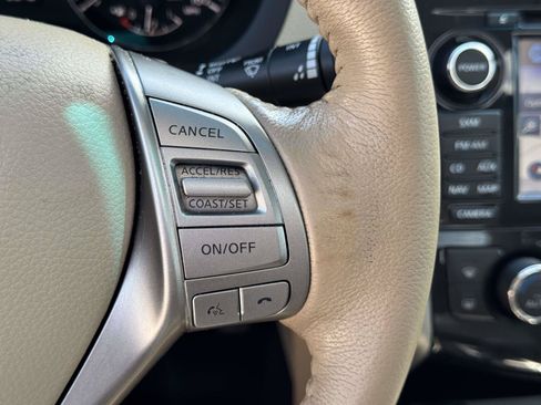 Used 2015 Nissan Altima 2.5 SL w/ Technology Package FWD image 21