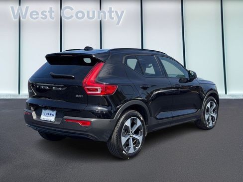 Certified 2026 Volvo XC40 B5 Plus AWD/4WD image 4