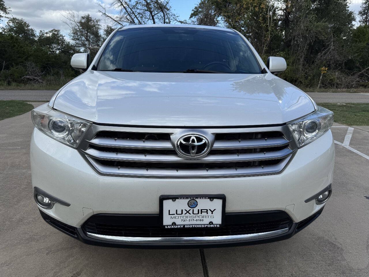 Used 2013 Toyota Highlander Limited AWD/4WD image 4