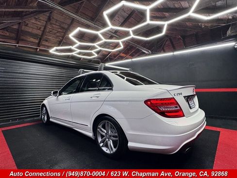 Used 2013 Mercedes-Benz C 250 Sedan image 4