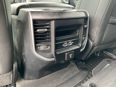 Used 2020 RAM 1500 Big Horn AWD/4WD image 19