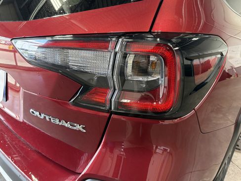 Certified 2025 Subaru Outback Limited AWD/4WD image 11
