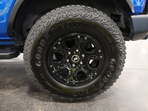 Used 2023 Ford Bronco Wildtrak AWD/4WD image 11