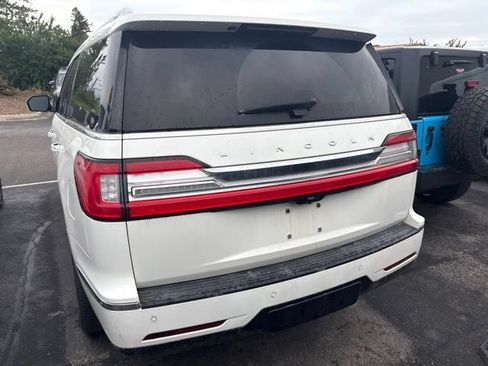 Used 2021 Lincoln Navigator Reserve w/ Luxury Package AWD/4WD image 17