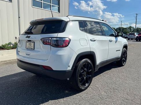 Certified 2026 Jeep Compass Latitude AWD/4WD image 3