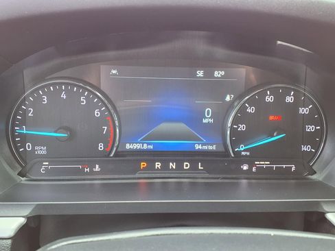 Used 2022 Ford Explorer XLT image 12