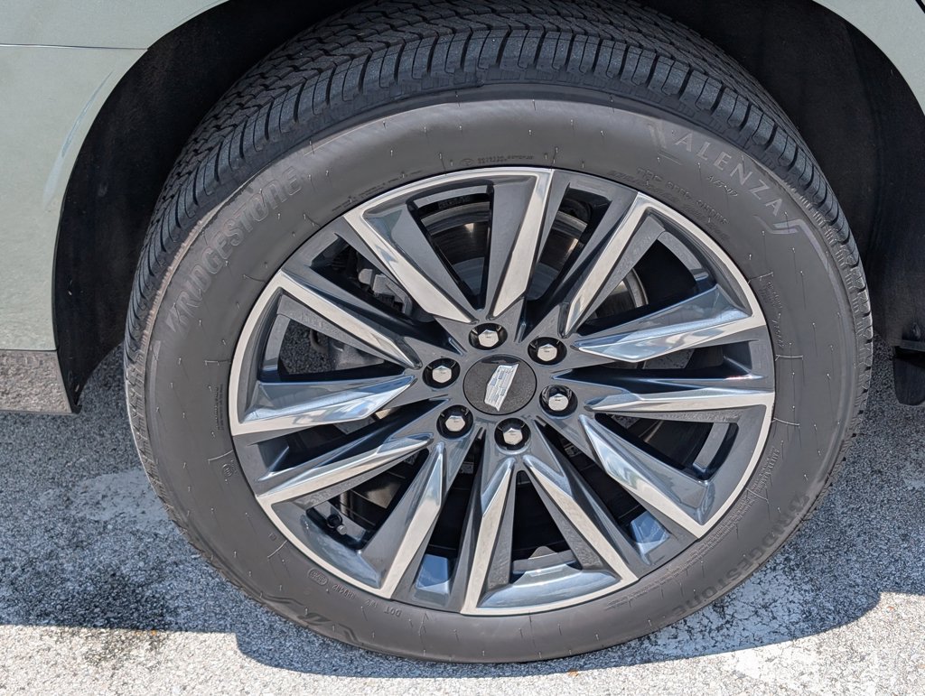 Used 2024 Cadillac Escalade Sport Platinum w/ LPO, Floor Liner Package AWD/4WD image 33