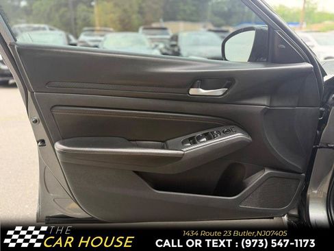 Used 2020 Nissan Altima 2.5 SR FWD image 13