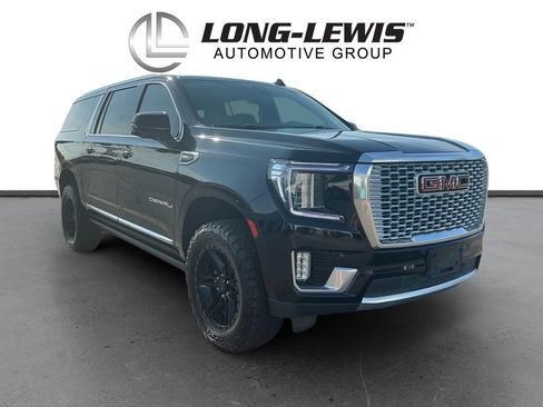 Used 2021 GMC Yukon XL Denali w/ Denali Premium Package AWD/4WD image 10