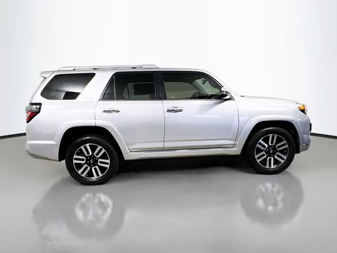 Used 2018 Toyota 4Runner Limited AWD/4WD image 3