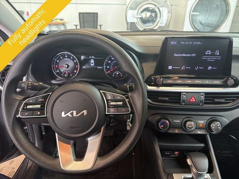 Certified 2023 Kia Forte LXS w/ LXS Technology Package FWD image 11