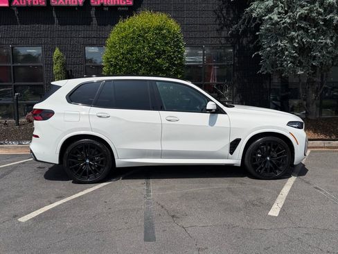Used 2024 BMW X5 xDrive40i w/ M Sport Package AWD/4WD image 17