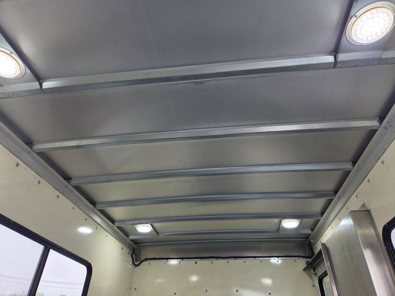 Used 2016 Chevrolet Express 3500 RWD image 13