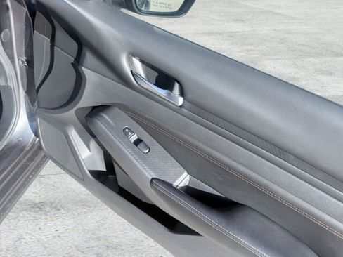 Used 2022 Nissan Altima 2.5 SR image 40