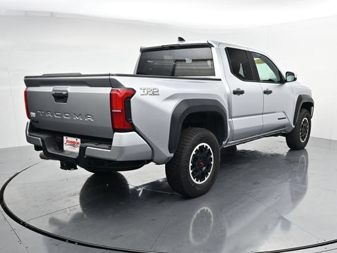 Used 2024 Toyota Tacoma TRD Off-Road AWD/4WD image 7