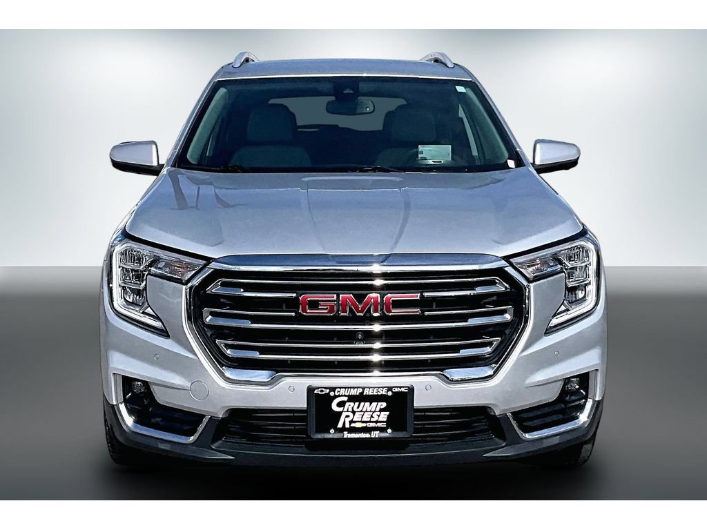 Used 2022 GMC Terrain SLT w/ Tech Package AWD/4WD image 2