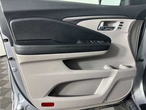 Used 2021 Honda Pilot Special Edition image 40