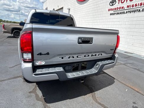 Used 2021 Toyota Tacoma SR5 w/ Technology Package AWD/4WD image 29