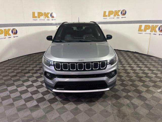 Used 2023 Jeep Compass Limited AWD/4WD image 8