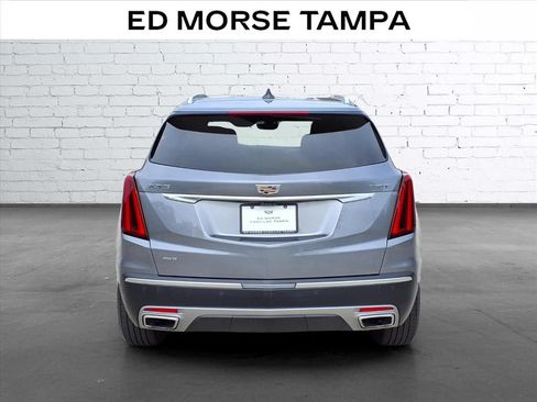 Used 2022 Cadillac XT5 Premium Luxury w/ Technology Package AWD/4WD image 4