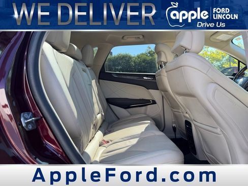 Used 2019 Lincoln MKC Reserve w/ MKC Technology Package FWD image 10