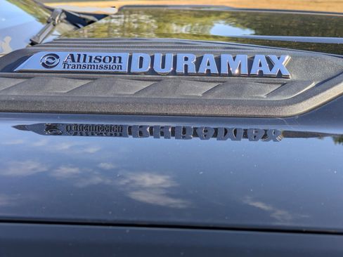 Used 2023 Chevrolet Silverado 2500 LT image 11