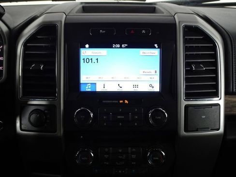 Used 2018 Ford F150 Lariat image 30