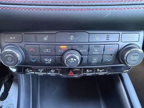 Used 2023 Dodge Durango GT AWD/4WD image 31