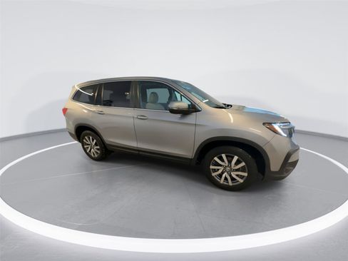 Used 2020 Honda Pilot EX image 2