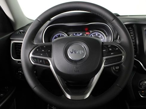 Used 2020 Jeep Cherokee Latitude Plus FWD image 24