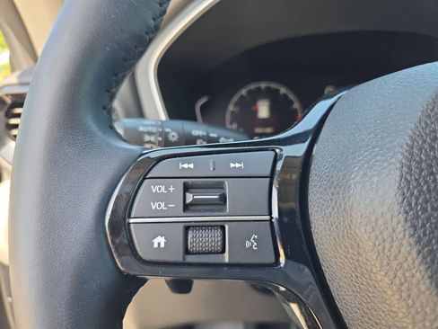 Used 2023 Honda Pilot Touring image 23