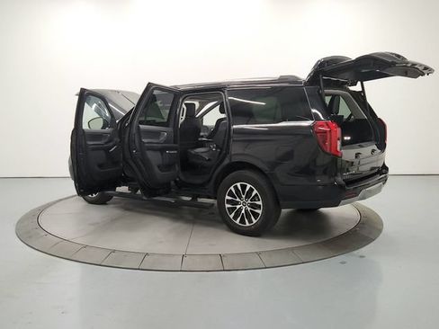 Used 2025 Ford Expedition Platinum AWD/4WD image 14