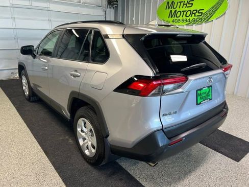 Used 2019 Toyota RAV4 LE w/ All Weather Liner Package image 4