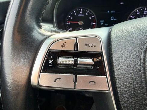 Certified 2022 Kia Telluride LX image 9