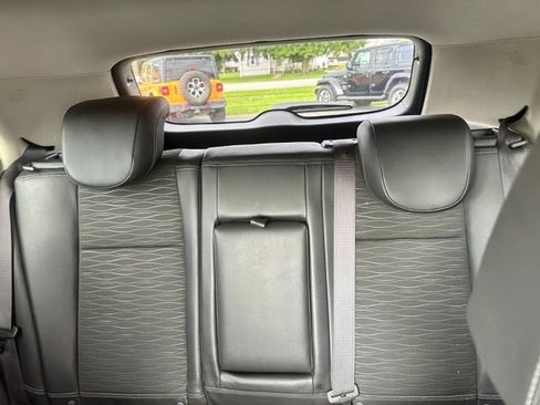 Used 2016 Buick Encore Convenience FWD image 24