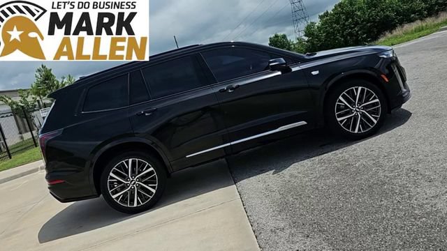 Used 2023 Cadillac XT6 Sport w/ Technology Package AWD/4WD image 9