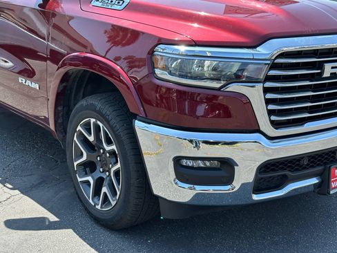 Used 2025 RAM 1500 Laramie AWD/4WD image 13