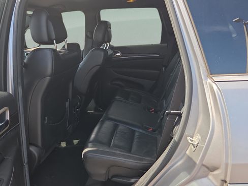 Used 2014 Jeep Grand Cherokee Limited image 11