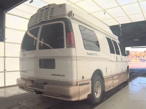 Used 2002 Chevrolet Express 3500 Extended w/ Preferred Equipment Group 2 image 3