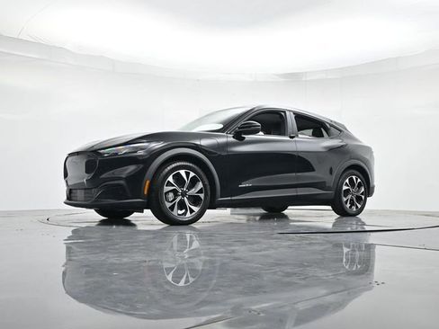 Used 2025 Ford Mustang Mach-E Select image 33