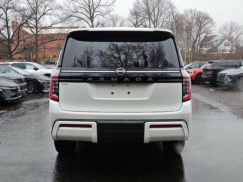 Certified 2025 Nissan Armada SV image 5