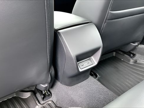 Used 2024 Honda Civic Touring image 29