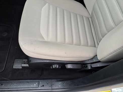 Used 2018 Ford Fusion S FWD image 11