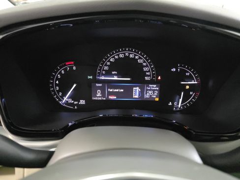 Used 2017 Cadillac XT5 Luxury w/ Driver Awareness Package image 19